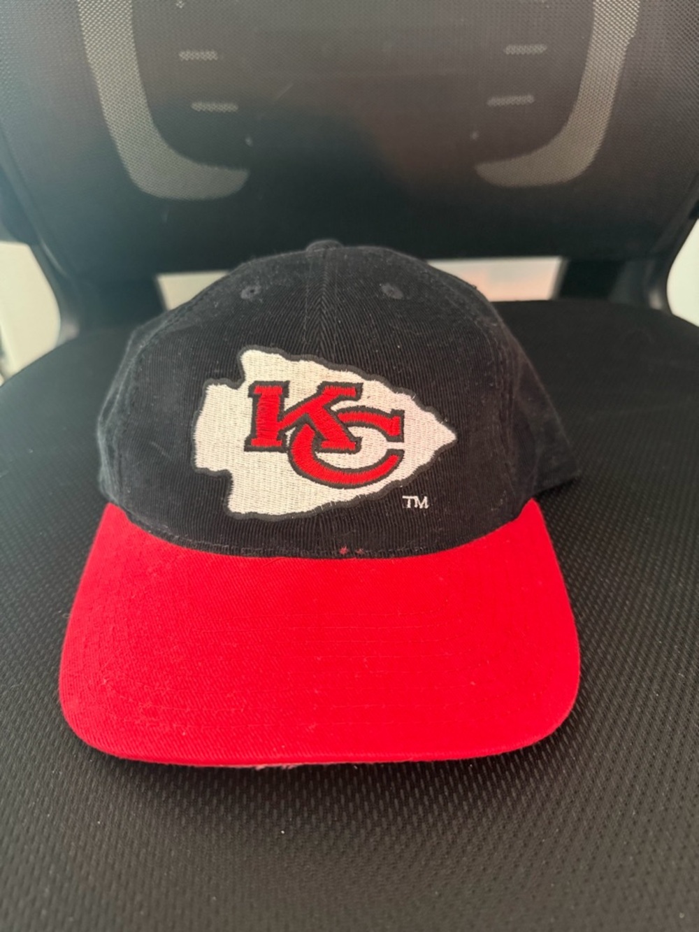 Vintage 90s Annco NFL Kansas City Chiefs Black and Red Corduroy Snapback Hat